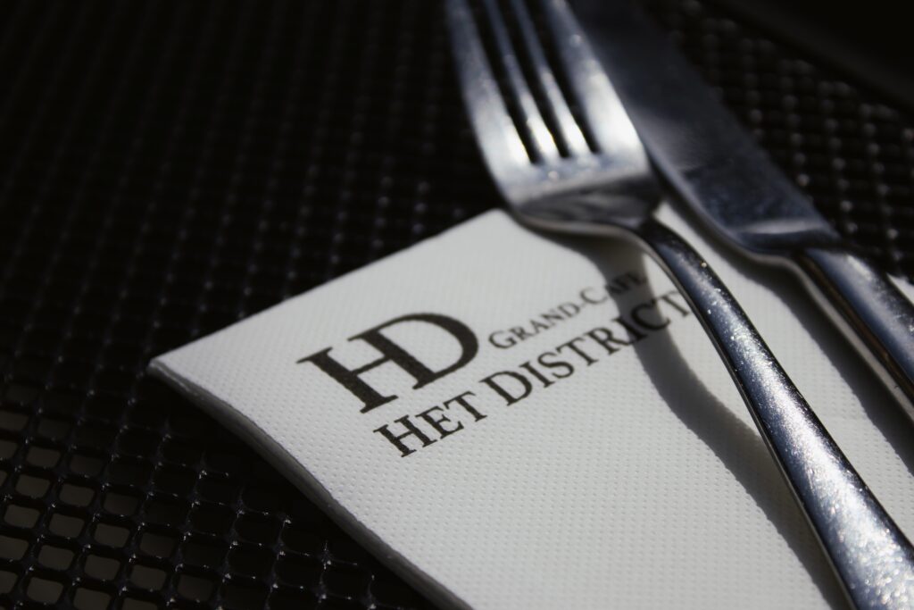 Grand Café Het District Ekreren detail tafel